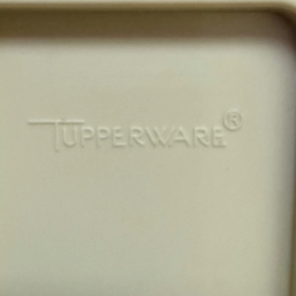 Tupperware Velveeta Cheese Keeper - Picture 6 of 7